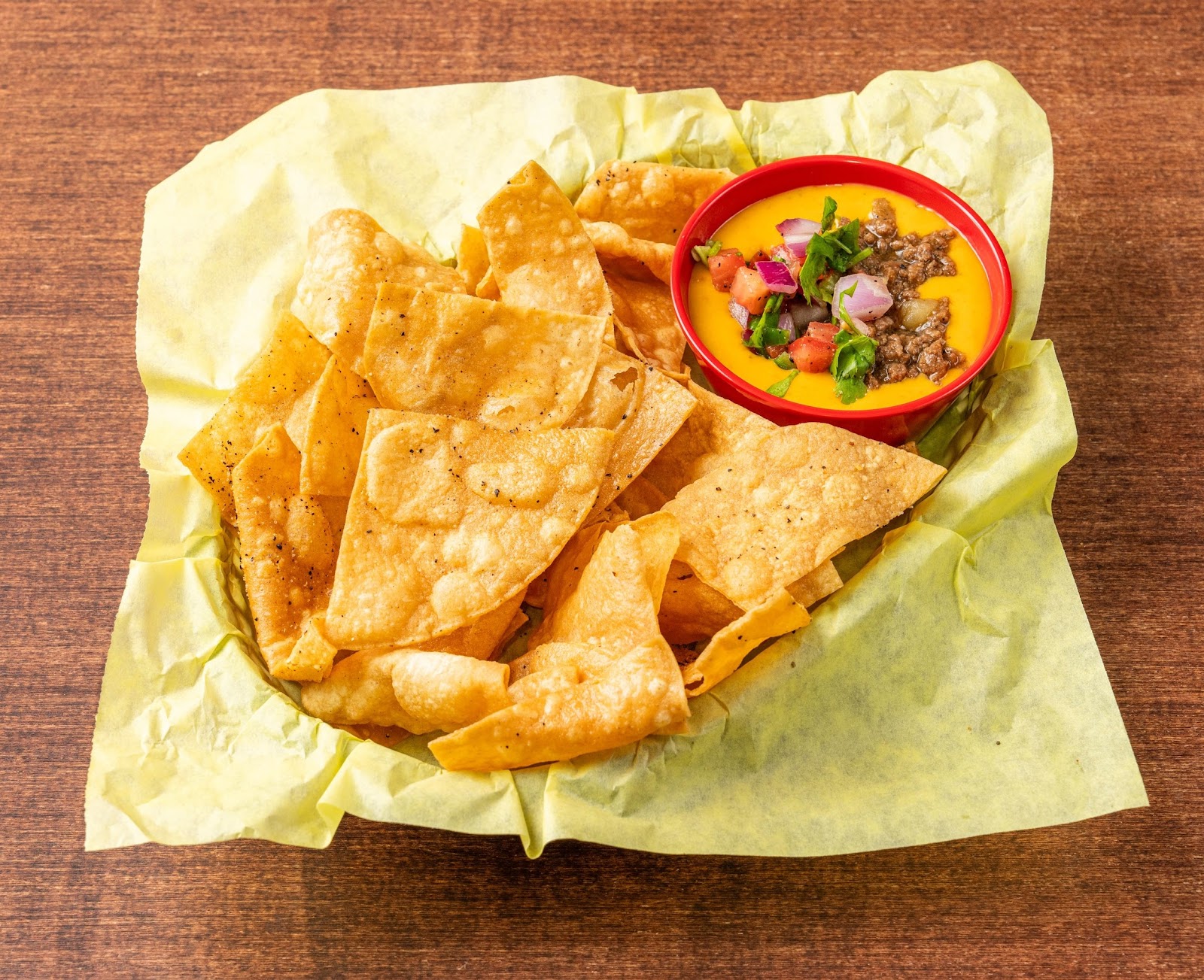 Chips and queso at Tomel's